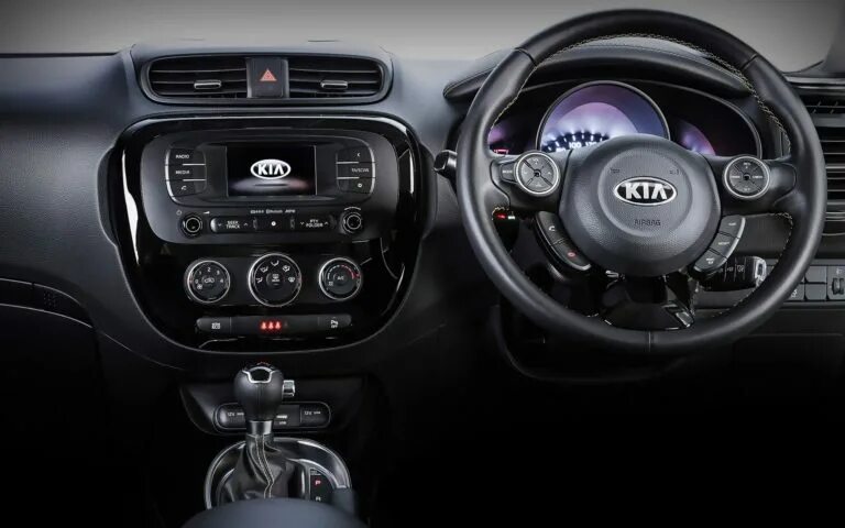 Камера киа соул 2. Киа соул 2021 салон. Салон кия соул 2. Киа соул 2022 салон. Kia Soul 2011 Interior.