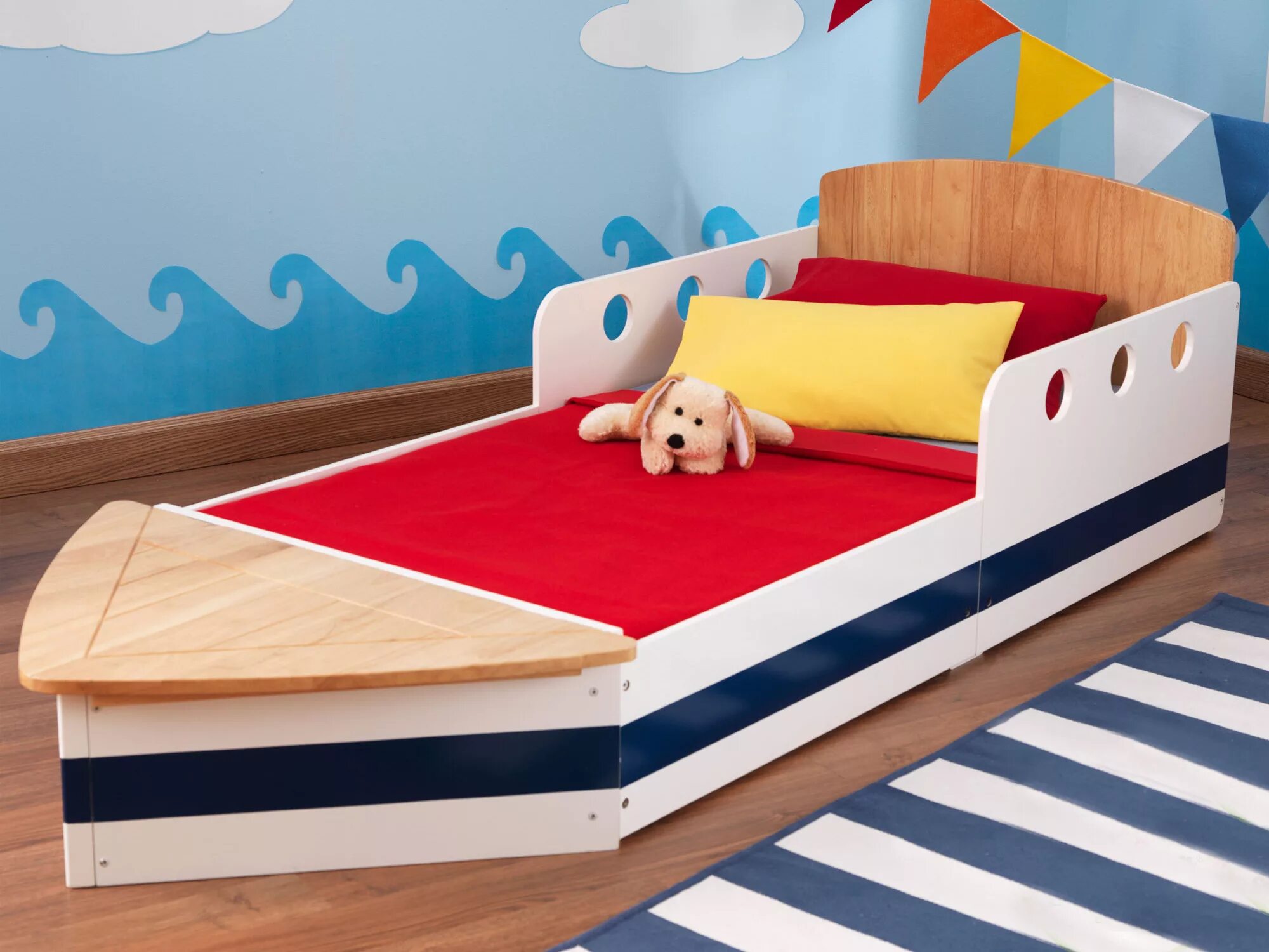 Детские кровать можно. Кровать kidkraft, яхта. Детская кровать яхта kidkraft. Кровати для детей от 2 лет. Кровать для детей от 3 лет.