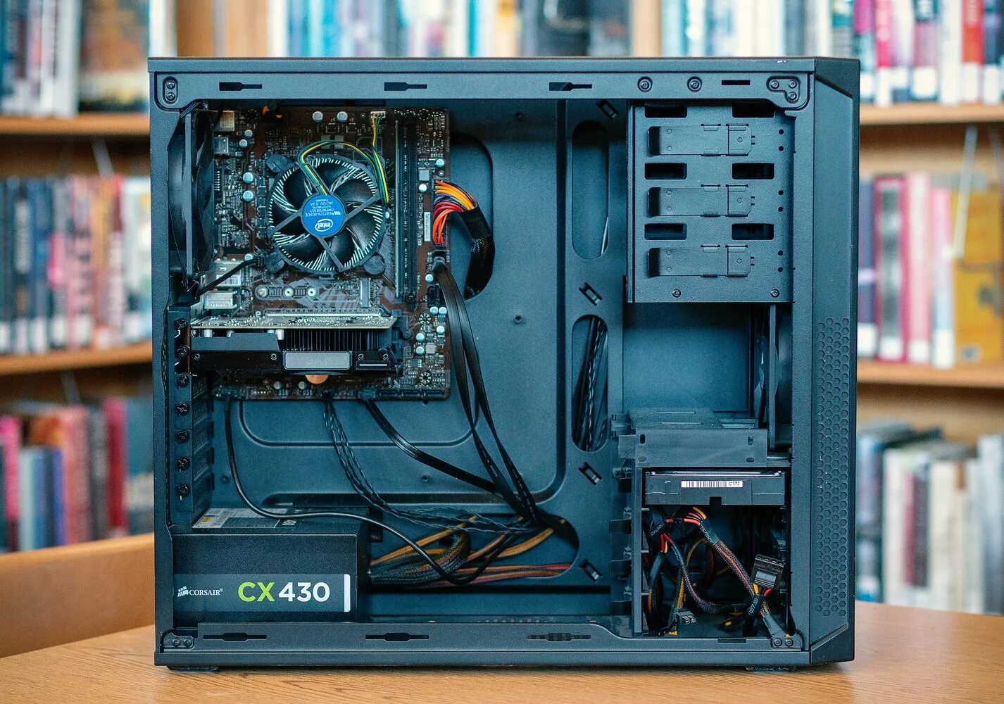Модернизировать компьютер. Видеокарта интел intel arc. intel arc a730m. компьютер. системный блок для компьютера.