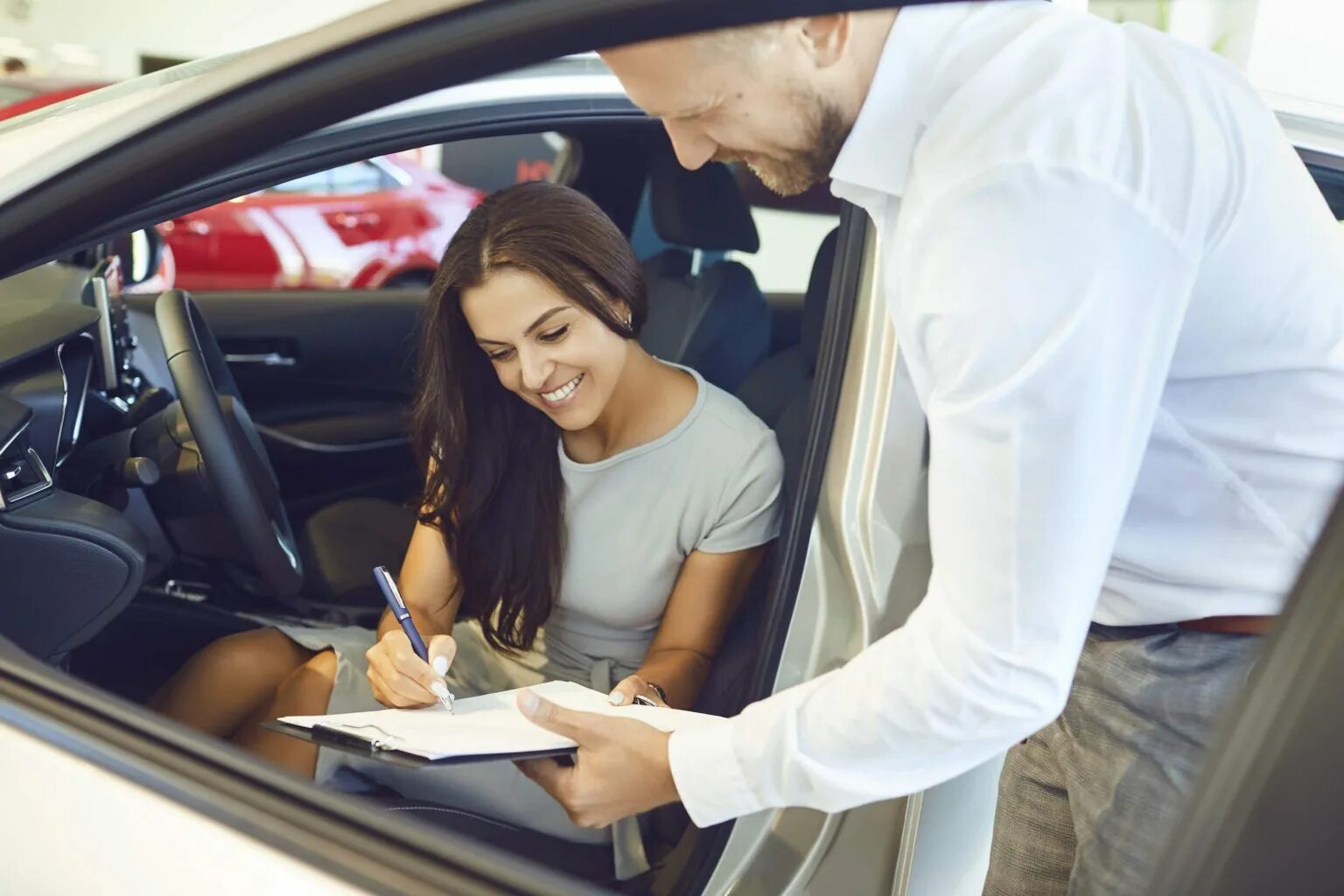 He will buy cars. Покупка автомобиля. С покупкой машины. Покупка машины в автосалоне. Аренда автомобиля.