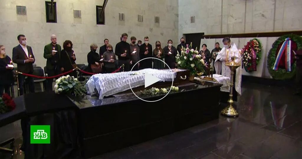 Илона новоселова похороны могила. Организация похорон. Скромные похороны. Троекуровское кладбище 2022. Скромные похороны.