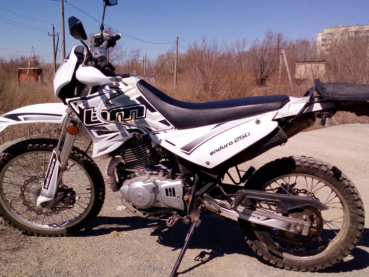 белый эндуро. Husqvarna 701 enduro 2022. Husqvarna fe 450 2020. R3 мотик эндуро. Yamaha yz450f 2015.