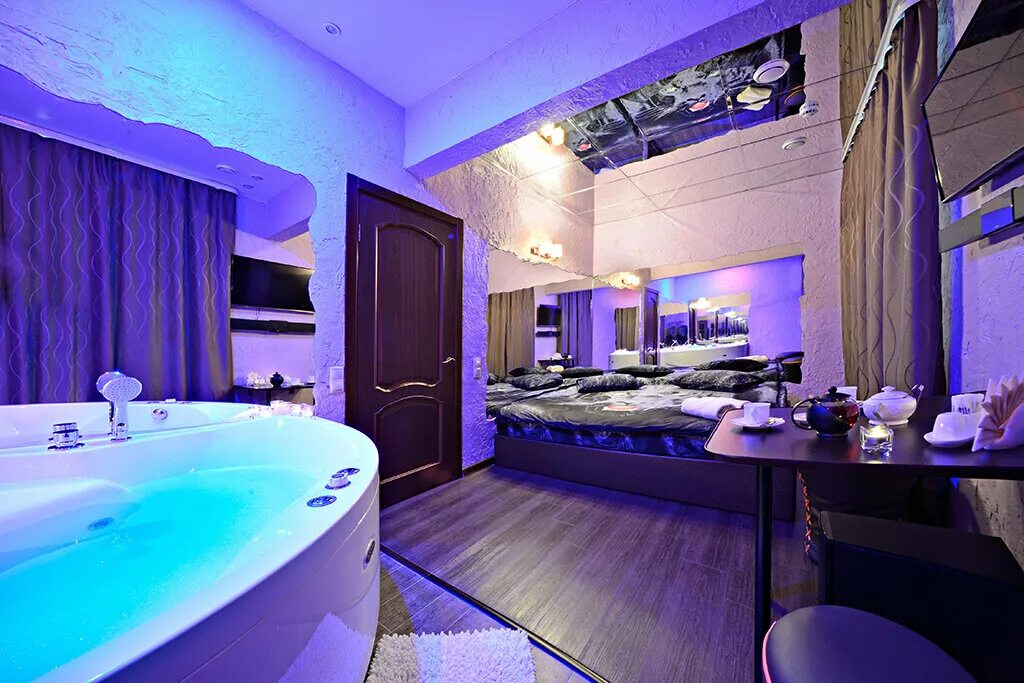 снять гостиницу с джакузи. отель генезис невский. снять гостиницу с джакузи. номер люкс с джакузи. джакузи люкс.