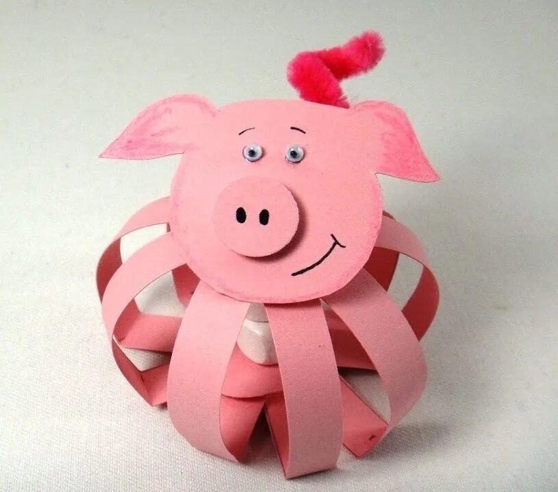 Как делает свинка. Поросенок из бутылки. Копилка поросенок из пластиковой бутылки. Как делает свинка. Объемные игрушки из полосок бумаги.