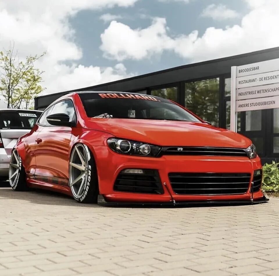 Фольксваген Сирокко тюнингованный. Volkswagen Сирокко Tuning. Volkswagen Scirocco тюнингованная. Volkswagen Scirocco обвес.