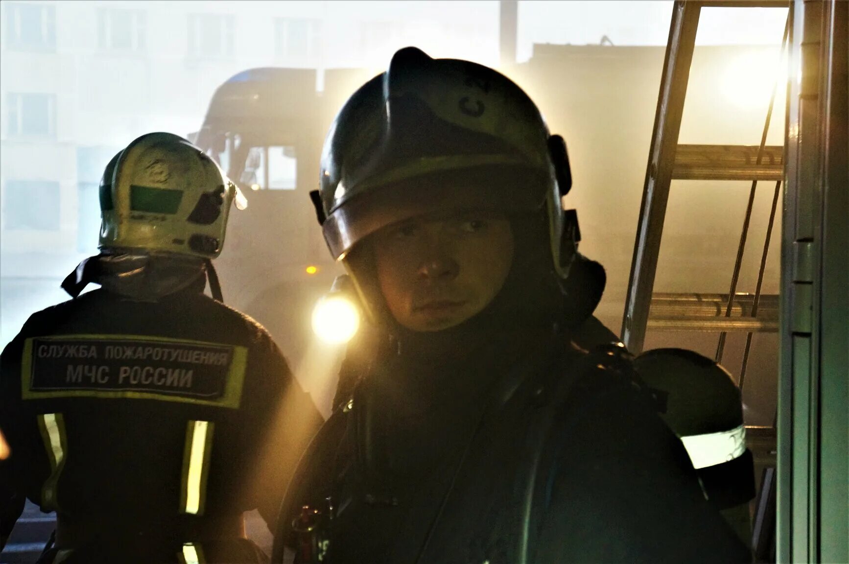 Мкад пожар москва. Что случилось в кунцево. М. Стена выпадает у квартиры. Убийства района кунцево.