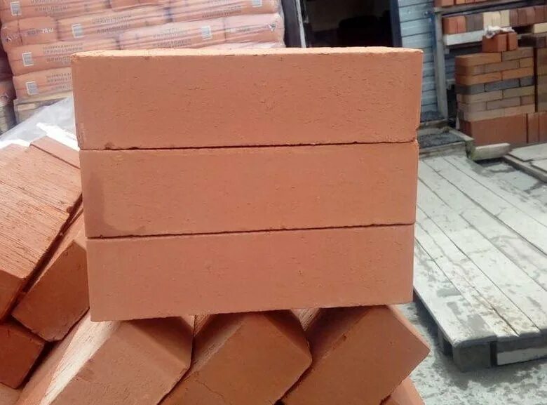 Какой кирпич прочнее. Кирпич чайковский м150. кирпич рябовский печной м 250. кирпич печной м200. кирпич марки м300.