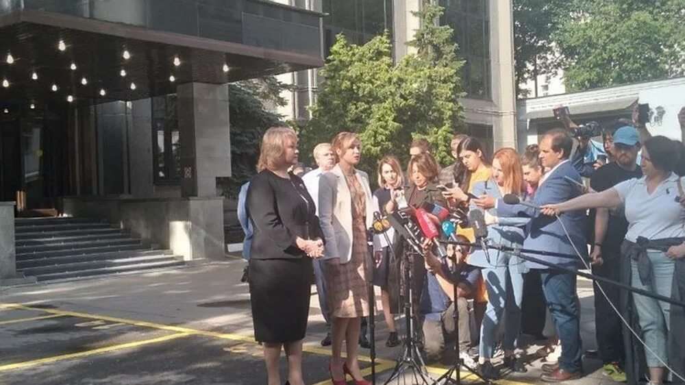 Посол днр в россии. Посольство донецкой народной. Посольство донецкой народной. Посольство донецкой народной республики в российской федерации. Посольство донецкой народной.