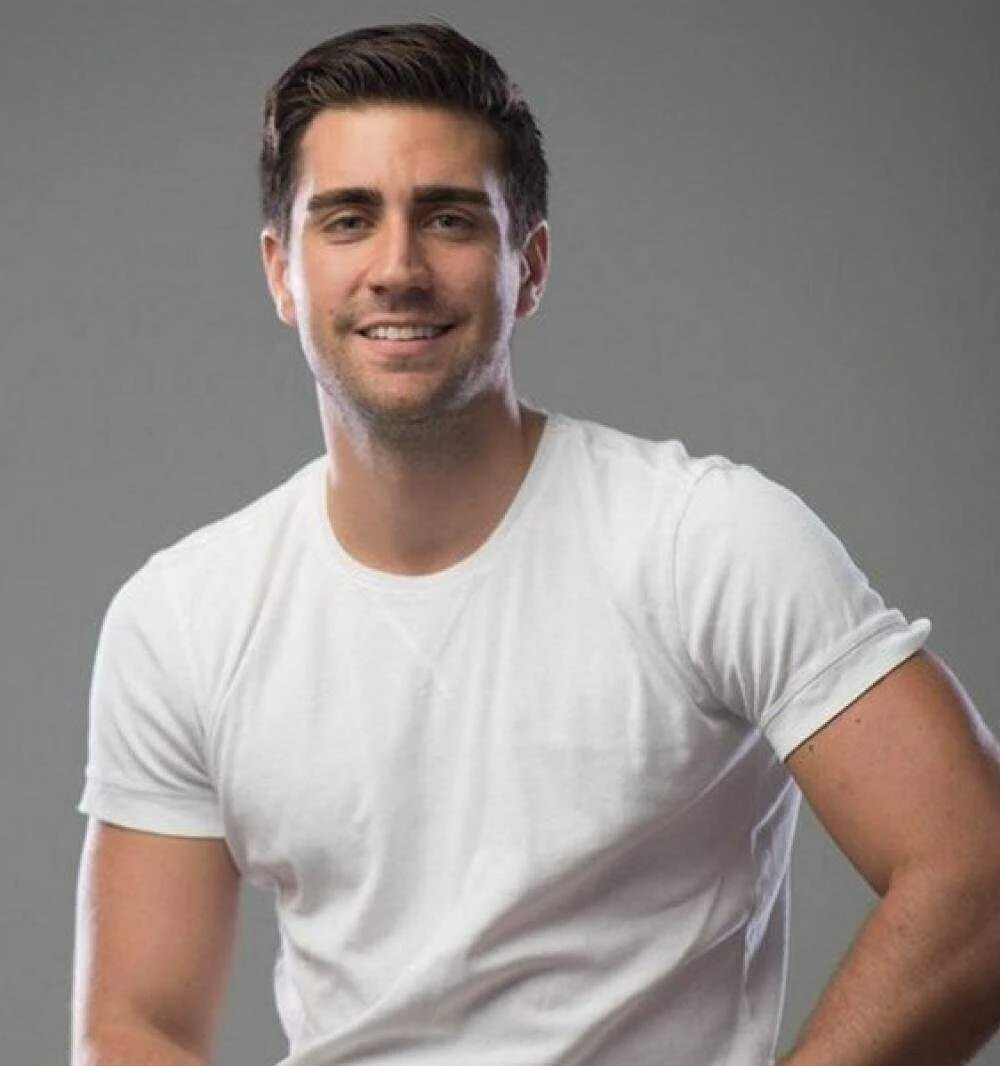 эртугрул турецкий актер. чаглар эртугрул 2022. эртугрул турецкий актер. чаглар эртугрул стрижка. турецкий актер чаглар эртугрул.