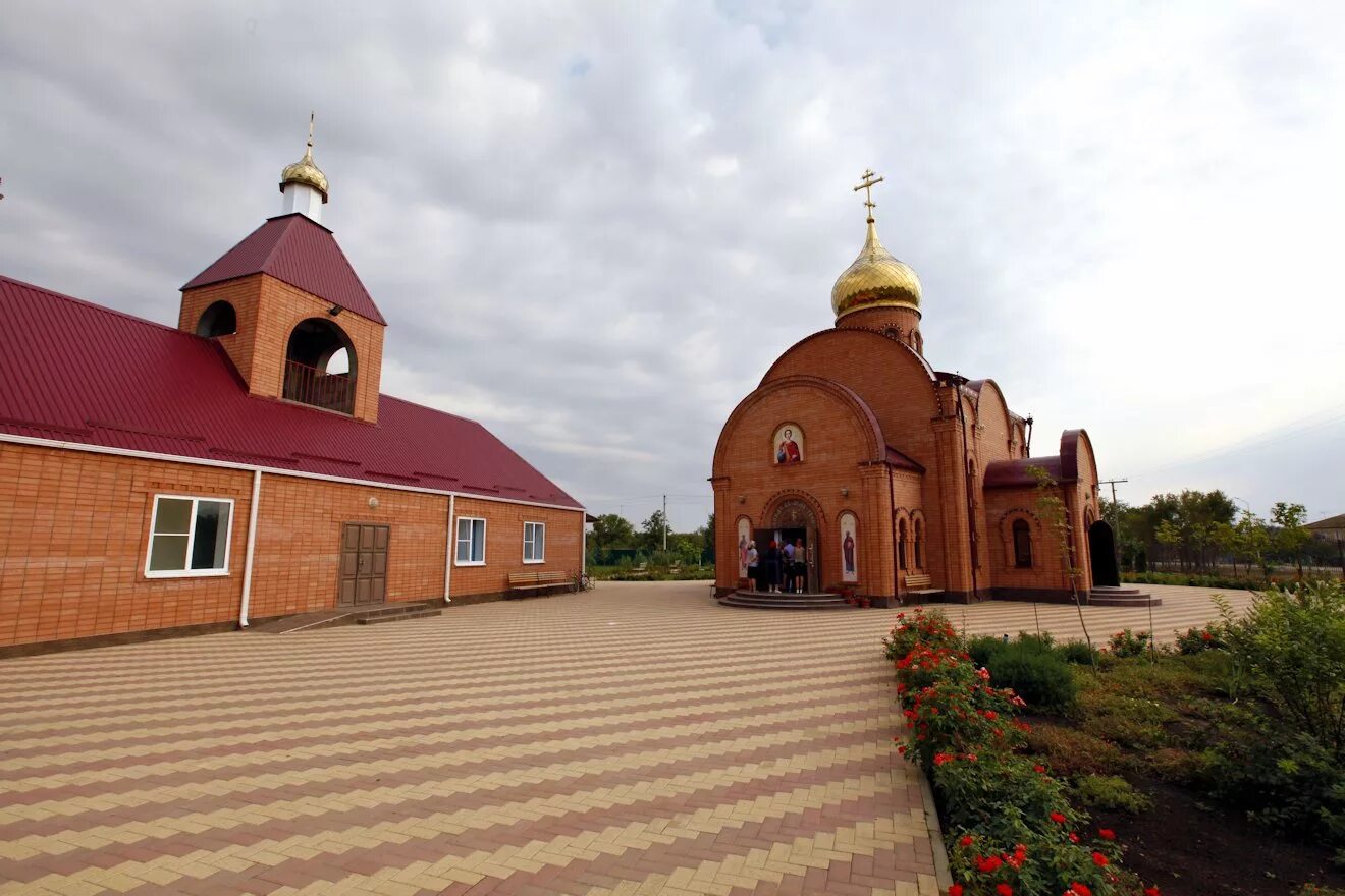 Погода петропавловское арзгирский ставропольский край. Село Петропавловка Петропавловское Арзгирский район. Алтайский край село Петропавловка Петропавловский район. Церковь Димитрия Солунского с Петропавловское Ставропольский край .. Петропавловское Арзгирский район Ставропольский край.