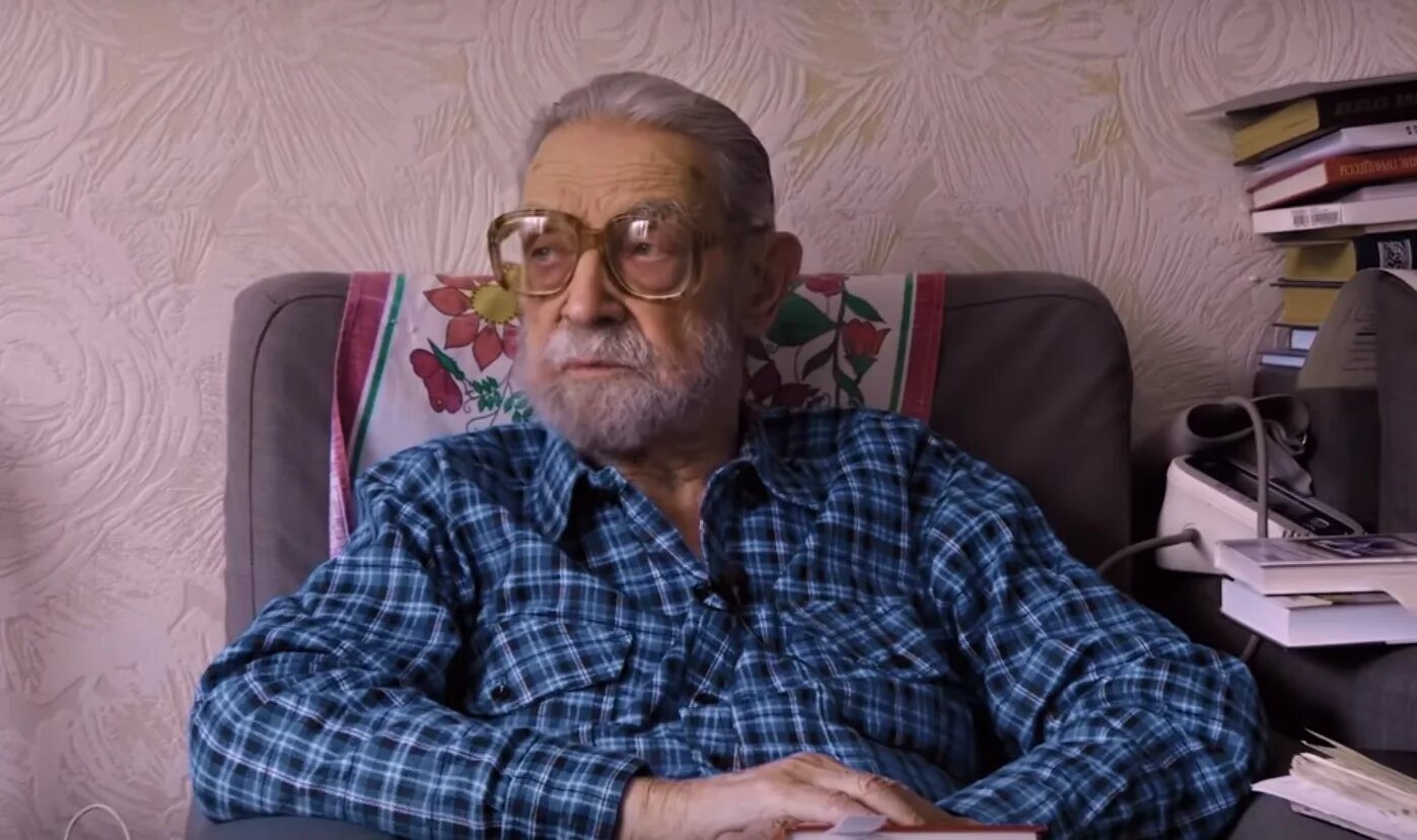 Писатель бушин. Бушин биография. Бушин биография. Бушин биография. Бушин биография.