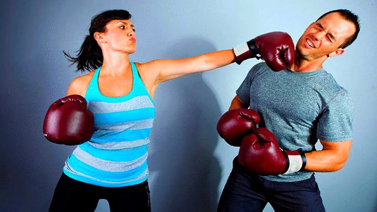 Мужики против баб. Парни против девушек. Мужчина и женщина бокс. Бокс между мужчиной и женщиной. Мужчина vs женщина бокс.