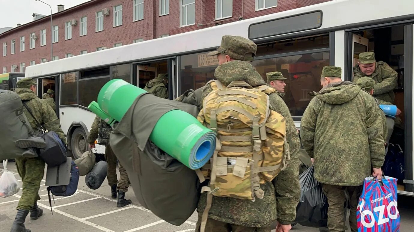 Поддержка мобилизации в обществе. Поддержка военнослужащих. военнослужащий. поддержка солдат. мобилизация.