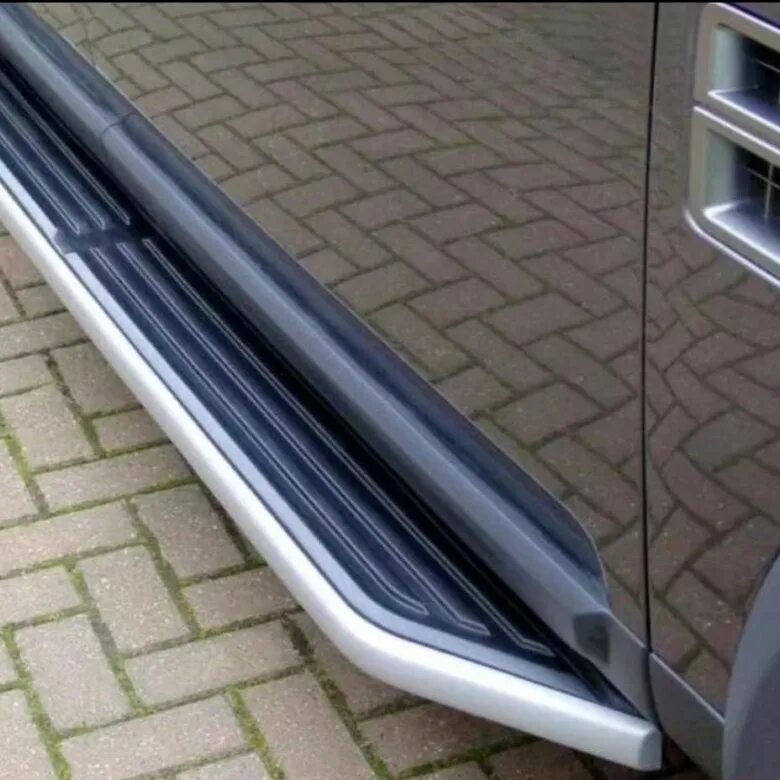 Пороги discovery. Пороги для land rover discovery 2. Порог ступенька ленд ровер дискавери 4. Пороги discovery. Силовые пороги дискавери 3.