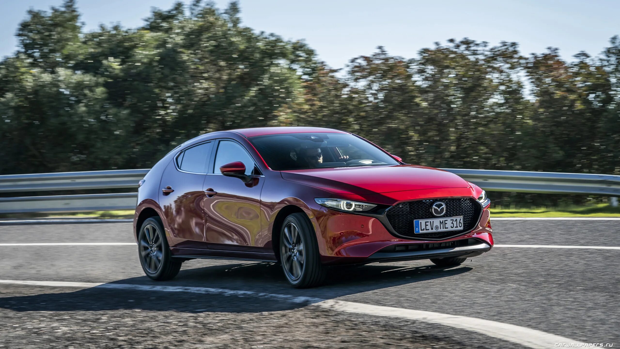 Хэтчбеки 2019 года. Mazda 3 Hatchback 2019. Mazda 3 Hatchback 2020. Mazda хэтчбек 2020. Mazda 3 2020 хэтчбек.