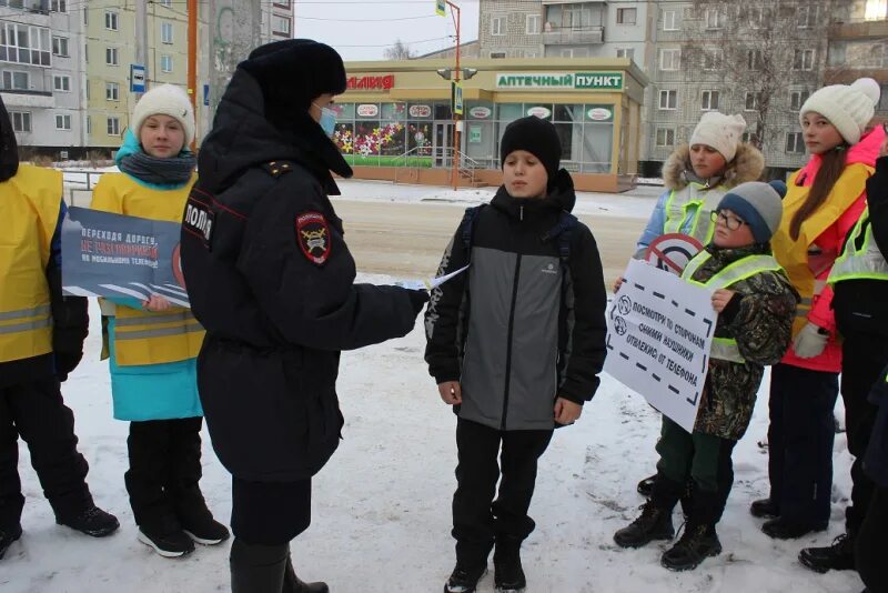 Гибдд ленинск кузнецкий суворова график В Ленинске-Кузнецком сотрудники ГИБДД помогли местному жителю, чей автомобиль сл