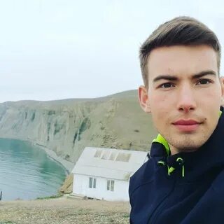 Лев левченко