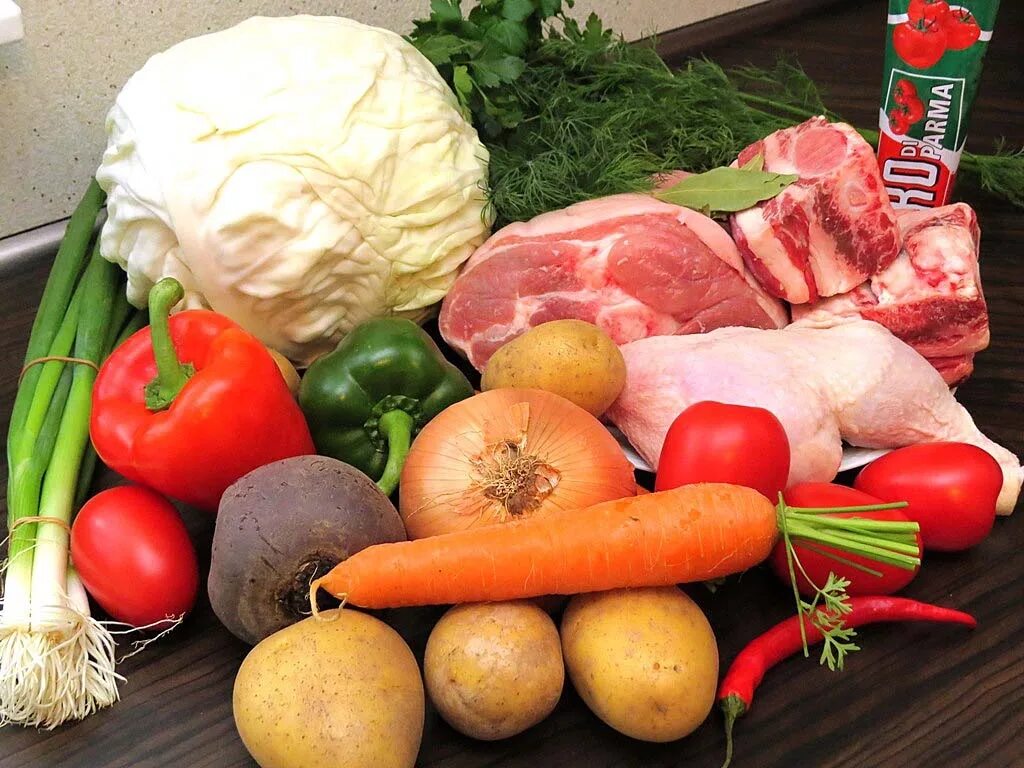 Ингредиент значение. Продукты для борща. овощи для борща. ингредиенты для борща. набор продуктов для борща.