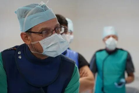 Врач лечащий инсульты
