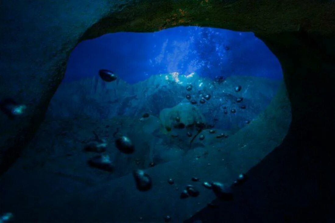 Батискаф челленджер марианская впадина. Впадина черного моря. Марианская впадина глубина батискаф. Что на дне марианской впадины. Глубина.