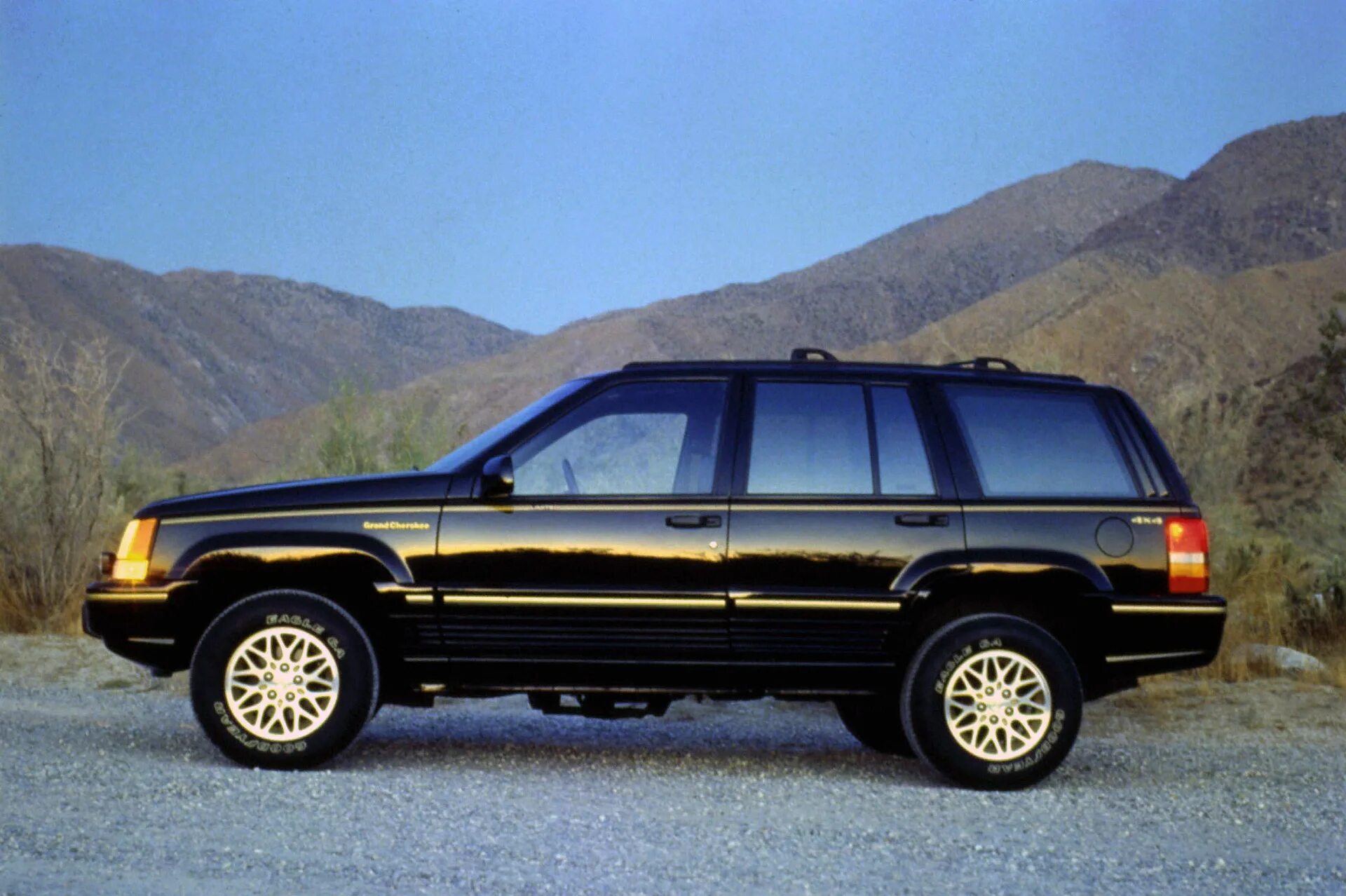 Jeep zj. Jeep Grand Cherokee ZJ 1993. Jeep Grand Cherokee 1995. Jeep Grand Cherokee Limited 1993. Jeep Grand Cherokee 1992.