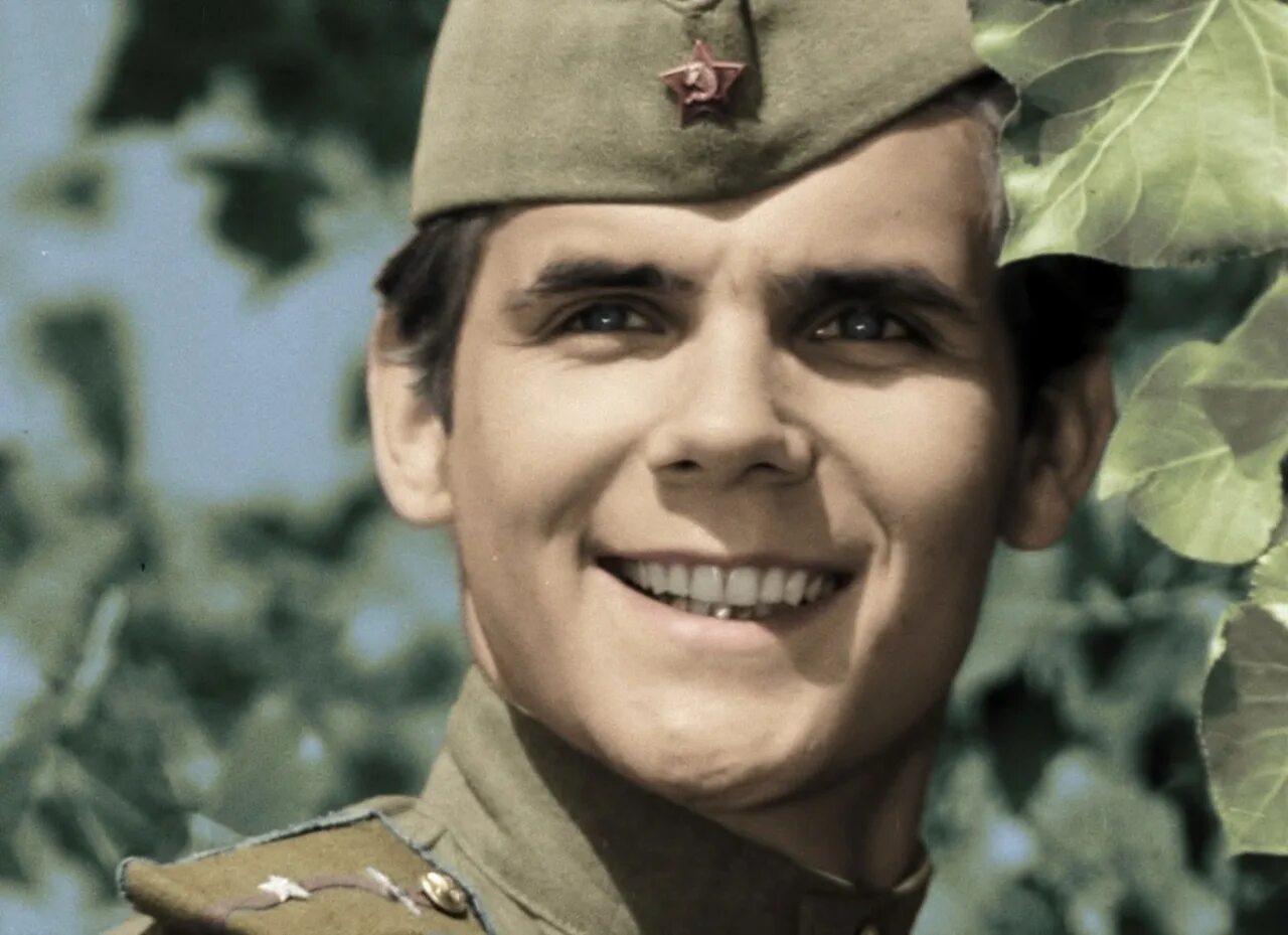 В бой идут одни старики смуглянка. В бой идут одни старики молдаванка. Валерия заклунная в бой идут одни старики. Киноконцерт советских фильмов смотреть. В бой идут одни старики молдаванка.