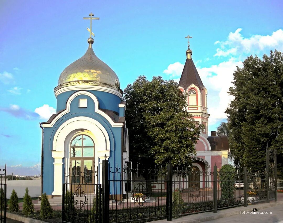 Службы церковь в белгороде. Крестовоздвиженский храм белгород. храм на везельской белгород. церковь на кошарах в белгороде. храм пресвятой богородицы город светлый калининградская.