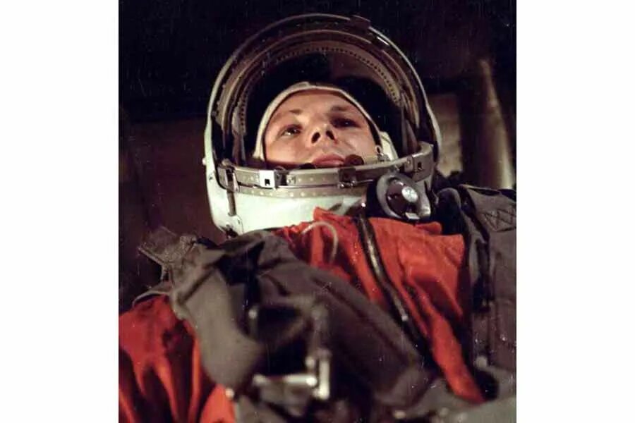 гагарин 60 лет. полет гагарина песня. гагарин и его подвиг. гагарин поехали. подвиг полёта гагарина в космос.