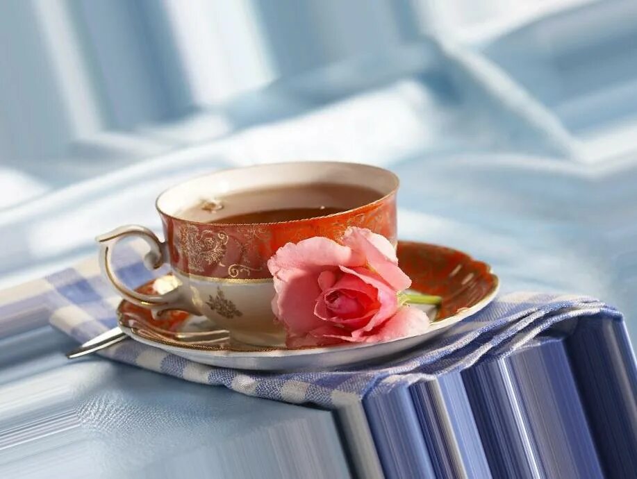 Нежное утро. Доброе утро романтические. Нежного утра романтические. Чашечка кофе в постель.