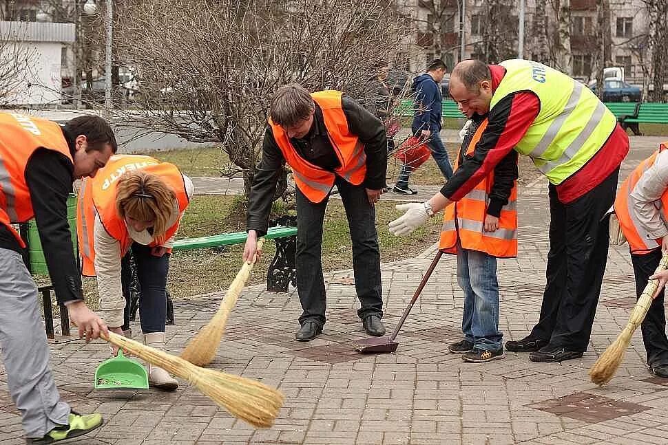 Жилищник Южное Бутово субботник. Благоустройство территории ЖКХ. Субботник по благоустройству территории. Уборка территории. Уборка территории проводится 1 раз