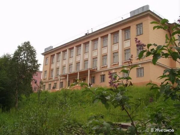 221 школа заречный пензенская область. Школа 7 кировск мурманской. Мбоу кировская ош 1. Седьмая школа кировск мурманская область. Школа 1 кировск мурманская область.