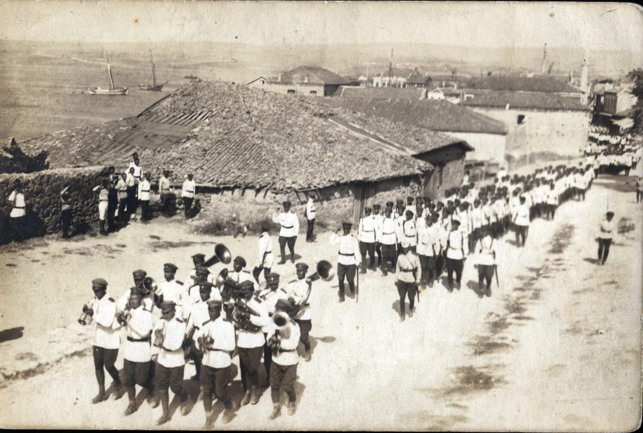 Russian camps. Русские в Галлиполи 1920-1921. Лагерь в Галлиполи. Галлиполи лагерь русских войск. Лагерь белых в Галлиполи.