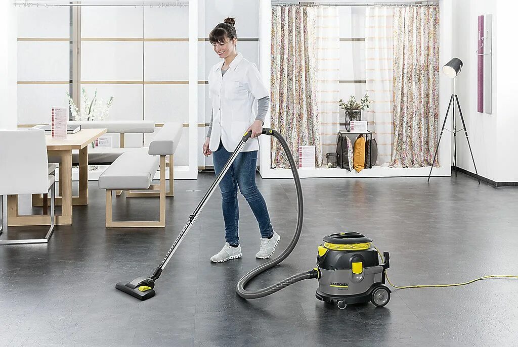 Каким должен быть пылесос. Karcher t15/1. Пылесос Karcher t 15/1. Karcher professional t 15/1. Пылесос BV 111.