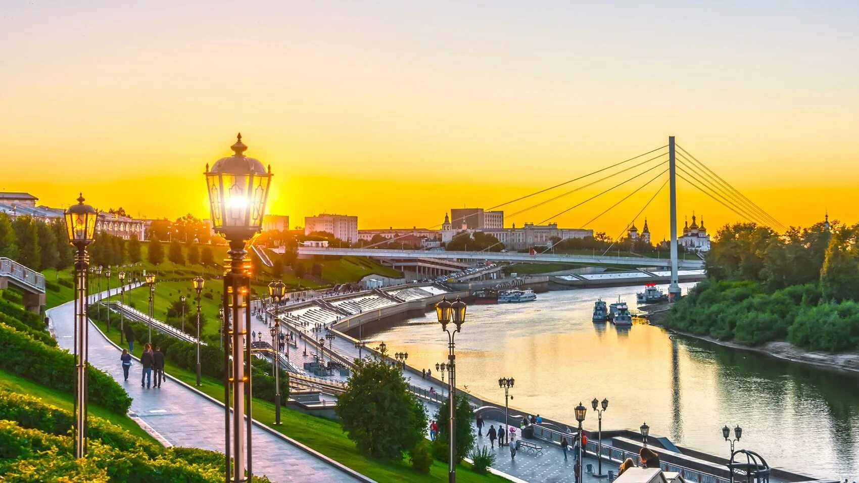 Ночной город тюмень. Про тюмень. Виды тюмени. Город тюмень набережная. Тюмень центр города.