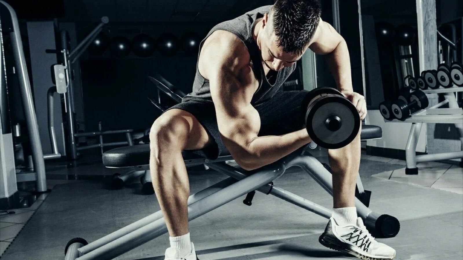 Силовая тренировка ответы. Силовая тренировка ответы. Спорт женщины. Групповые занятия. Силовая тренировка в зале.