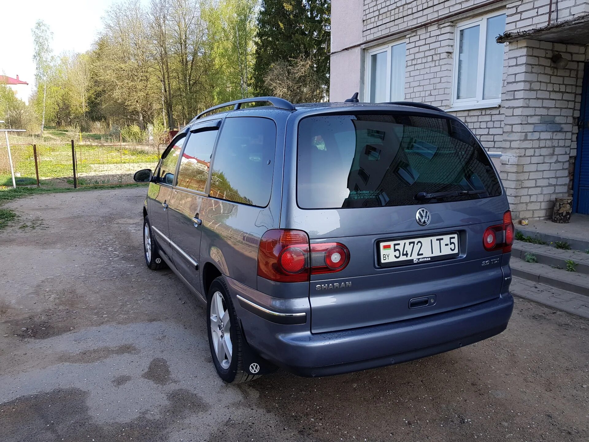 Минивэн volkswagen sharan. Шаран москва. Авито шаран. Шаран москва. Фольксваген шаран серый.