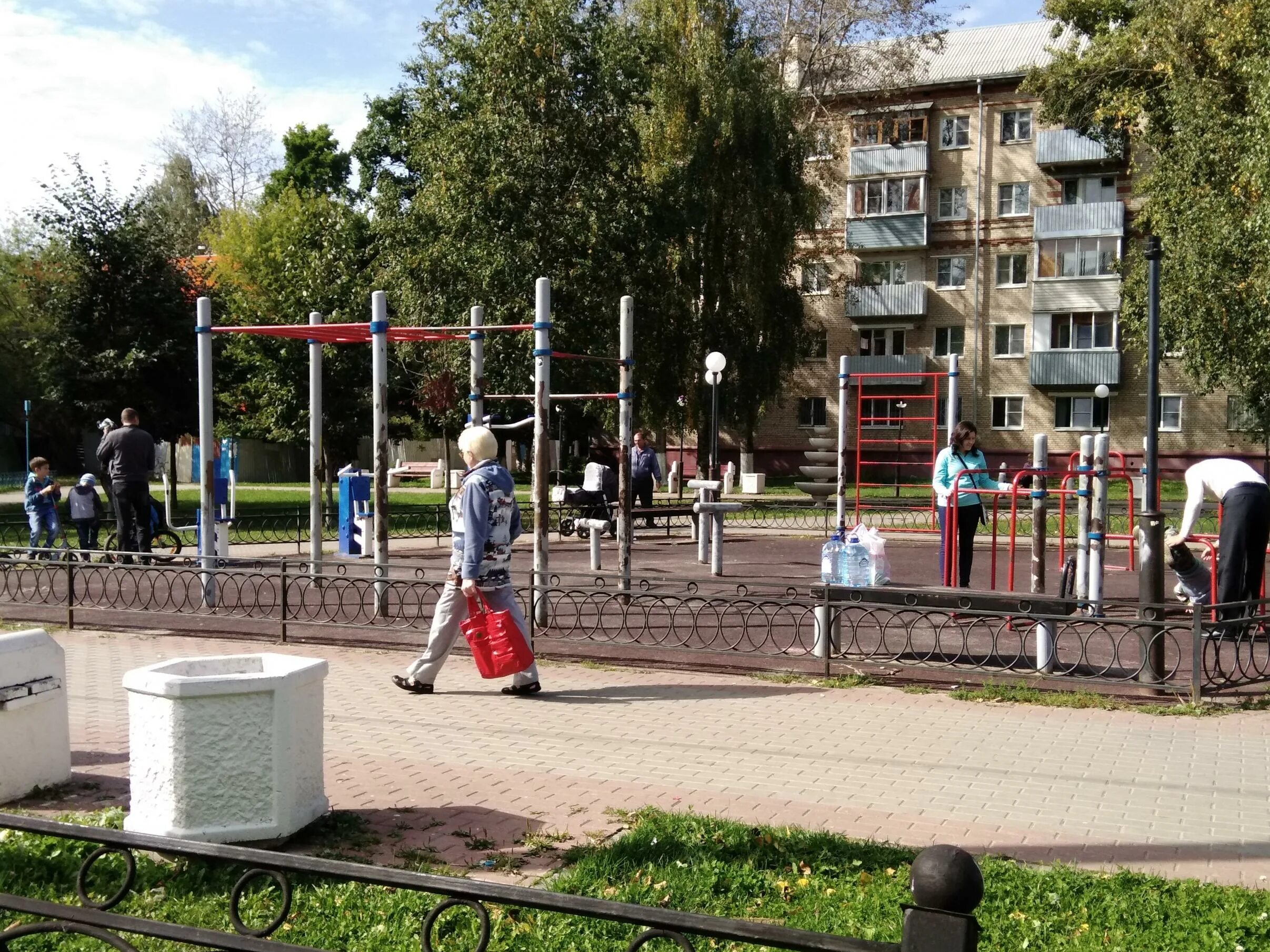 Подольски ул спортивная. Площадка спортивная в подольске. подольск ул молодежная 6. современный подольск. молодежная 15 подольск.