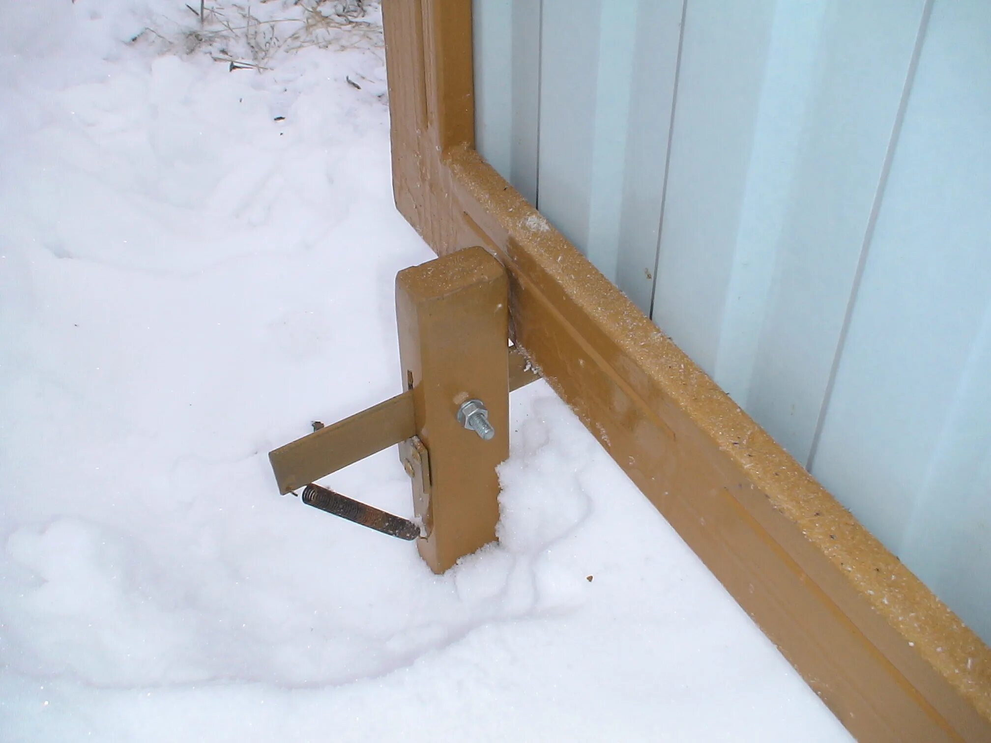 алютех нижний упор для распашных ворот. защелка для ворот гаража. фиксатор для ворот распашных. фиксатор створки ugc locinox. фиксатор для ворот распашных.