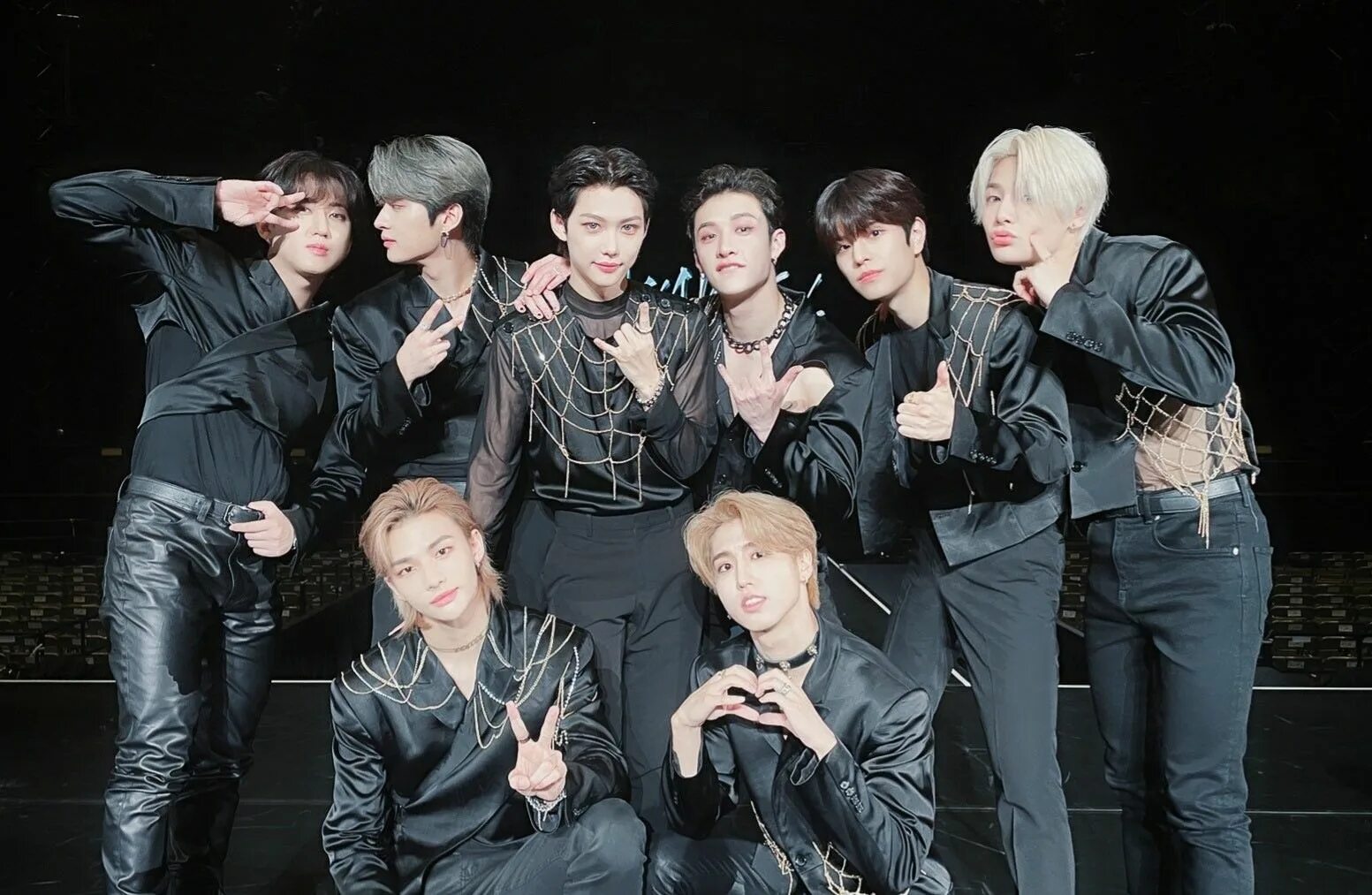 Stray kids дебют. Группа stray kids 2022. Stray kids 2022. Группа стрэй kids участники. Stray kids камбэк 2022.