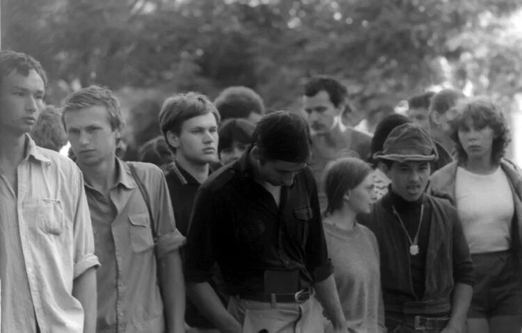 Начинается в 1988 году. Начинается в 1988 году