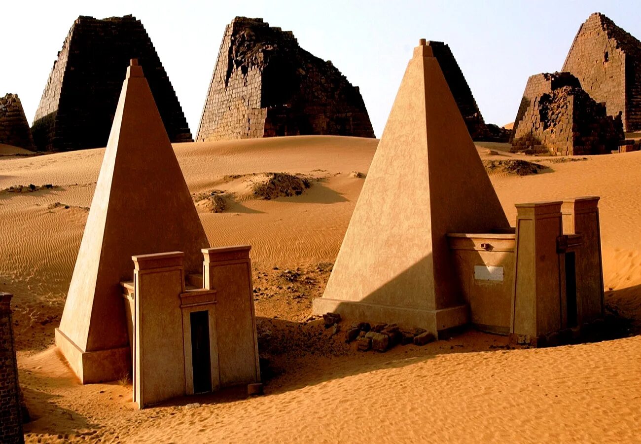 Царство Мероэ. Пирамиды Мероэ Судан. Нубийские пирамиды в Судане. Нубийские пирамиды Мероэ.