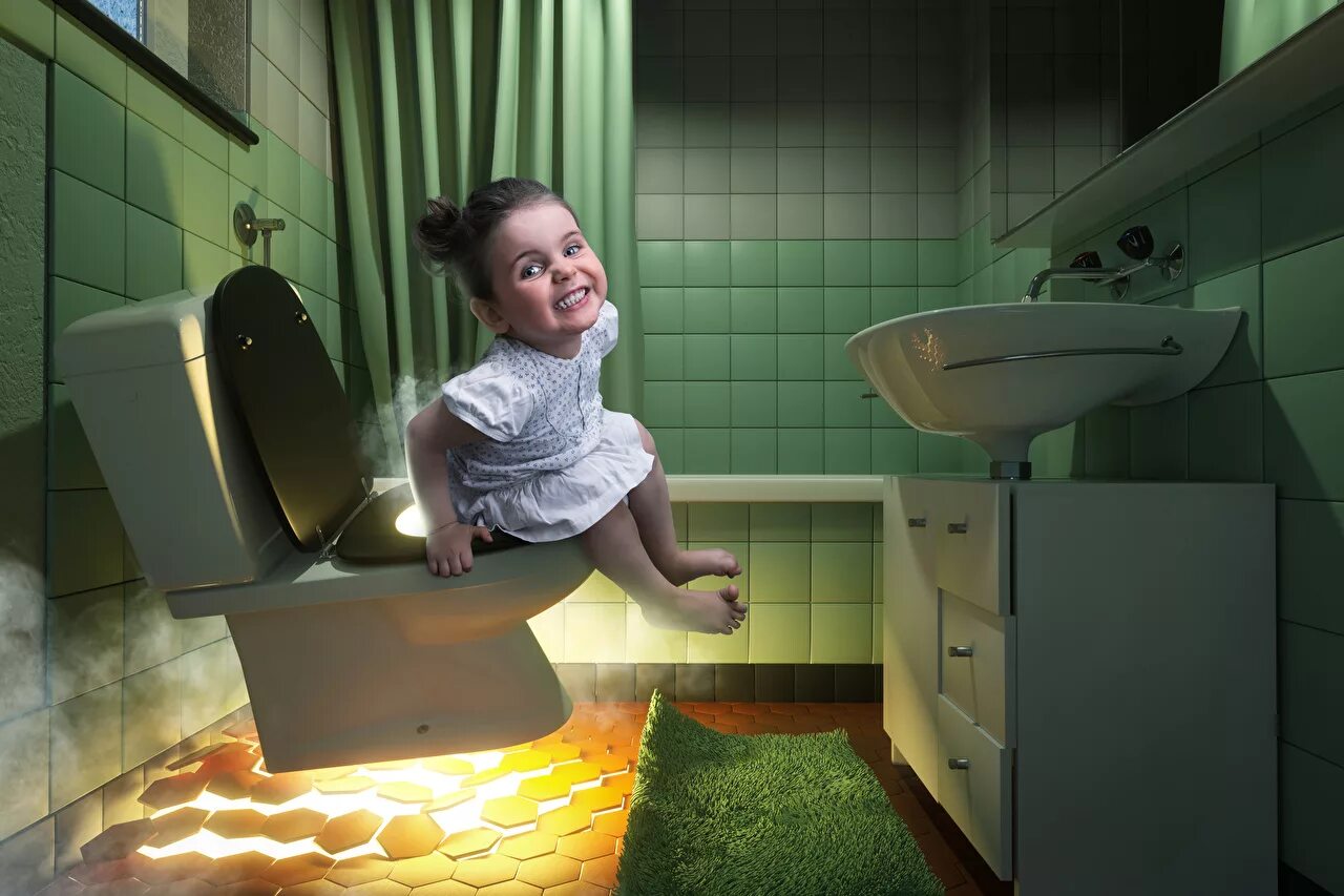 красивые девушки в уборной. девочки на толчке. девочки сидят на унитазе. девочки на толчке. девочки на толчке.