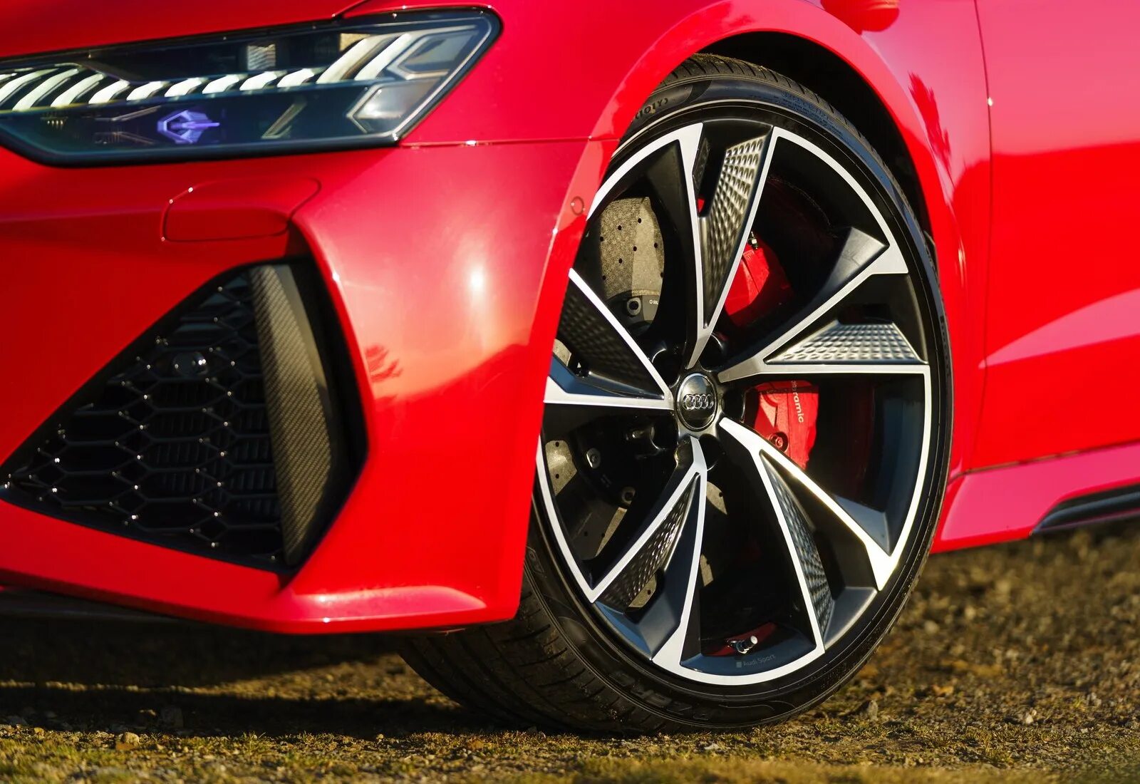 Диски 2020 года. Nissan ariya image. Audi rs5 диски. Диски 2020 года. Audi rs6 avant 2020 диски.