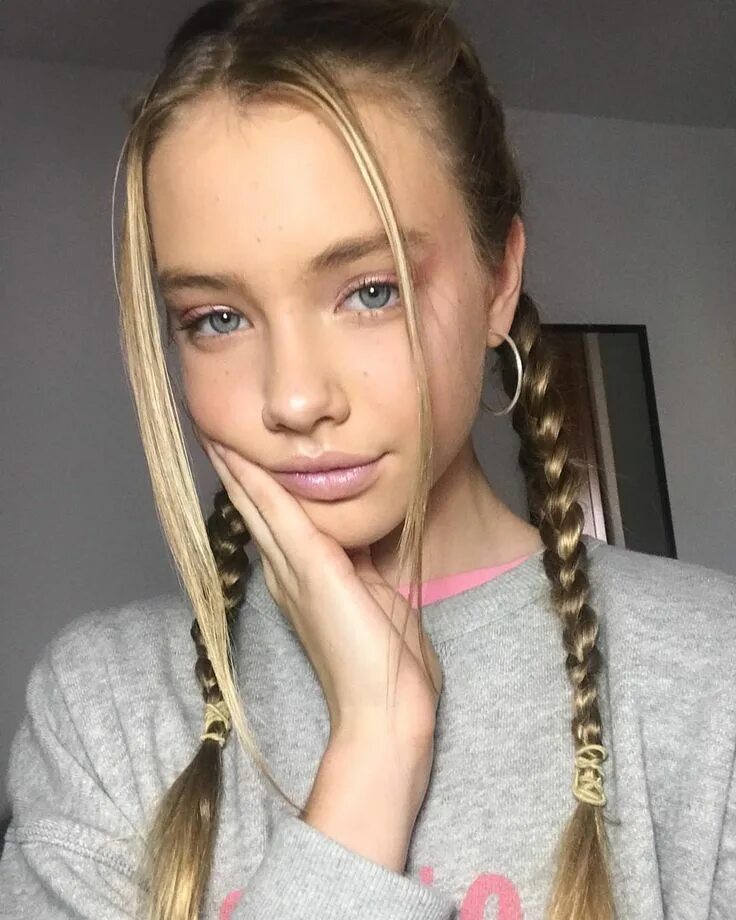 Laura set
