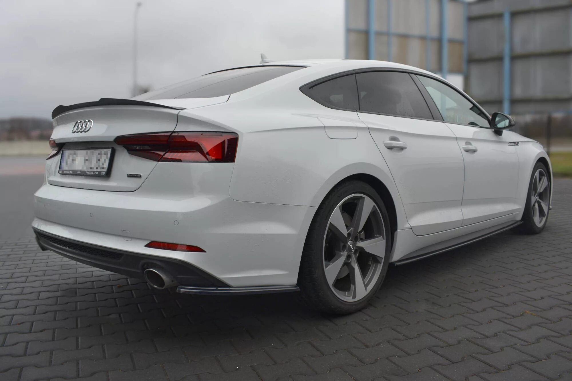 A5 s line. Audi a5 b9 sportback. спойлер audi a5 b9 sportback. audi a5 sportback s line 2017. спойлер ауди а5 купе.
