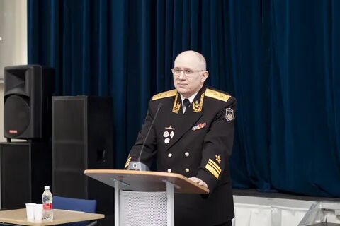 Начальник вице адмирал