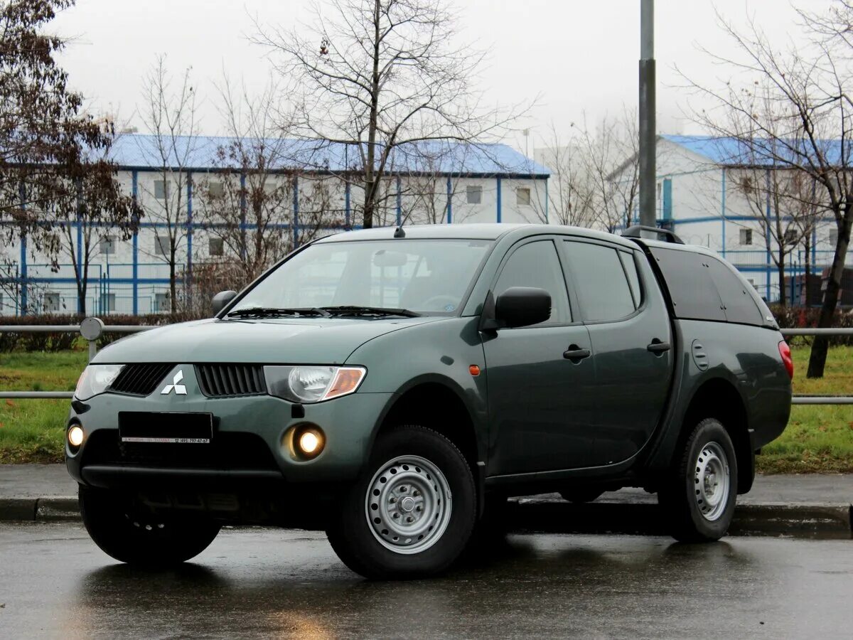 Mitsubishi l200 2011