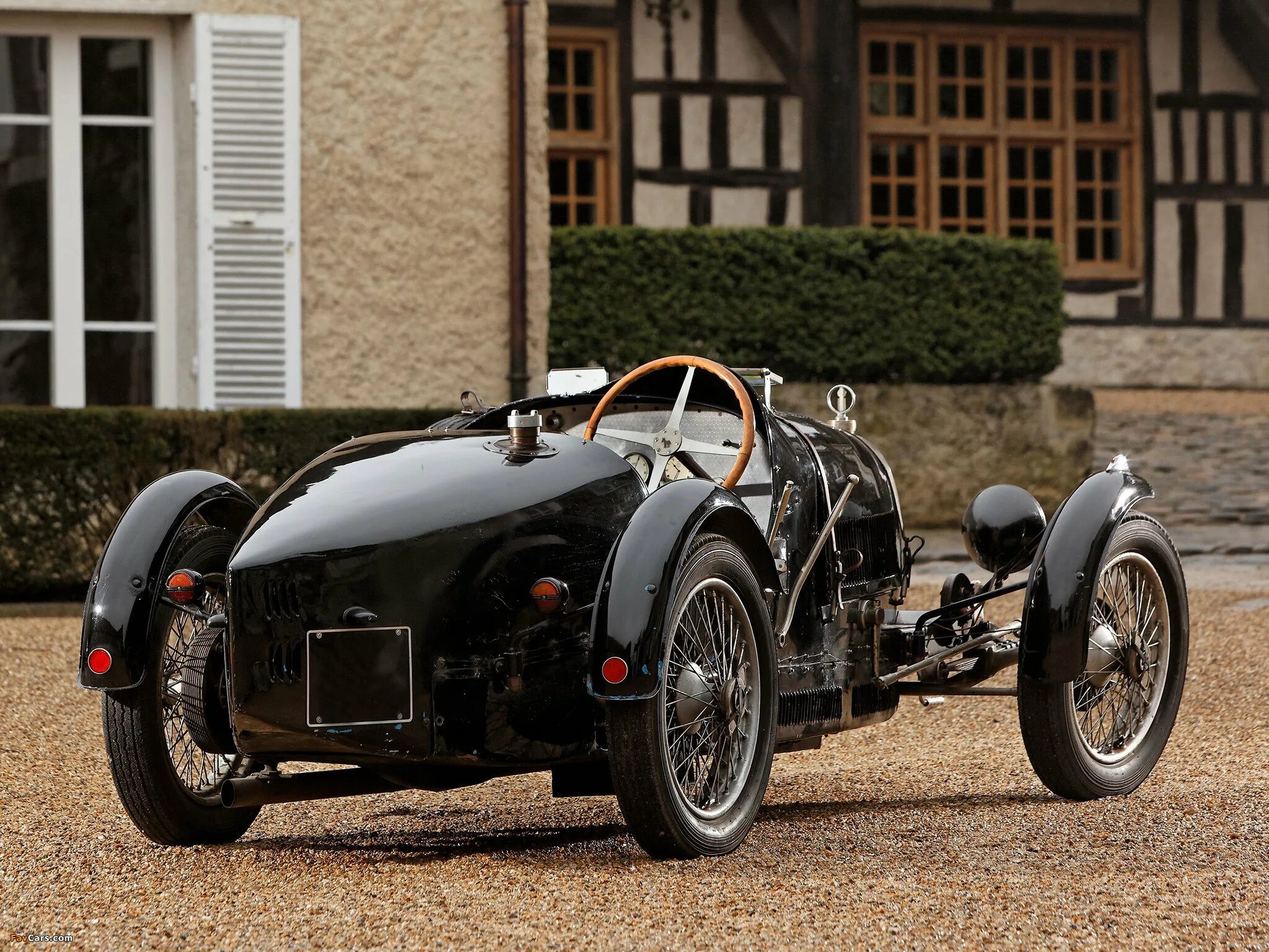 1 версия фото. Bugatti Type 37 Grand prix. Бугатти тайп 60. Бугатти 1977. Бугатти 1901.