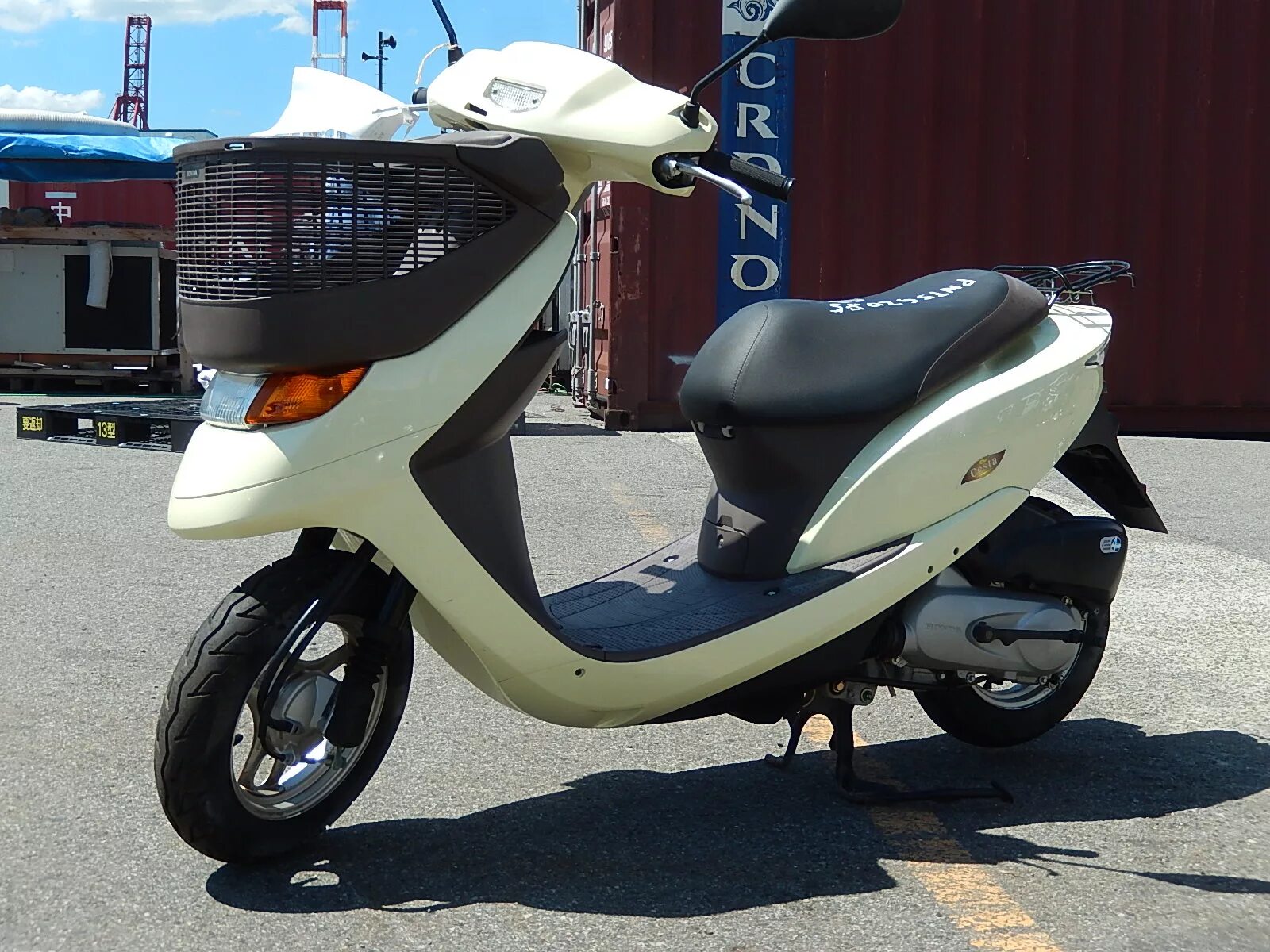 Honda dio cesta. Хонда cesta Dio. Хонда Броад 50. Honda broad 50 Хонда брод. Скутер Honda broad 50 кубов глушитель.