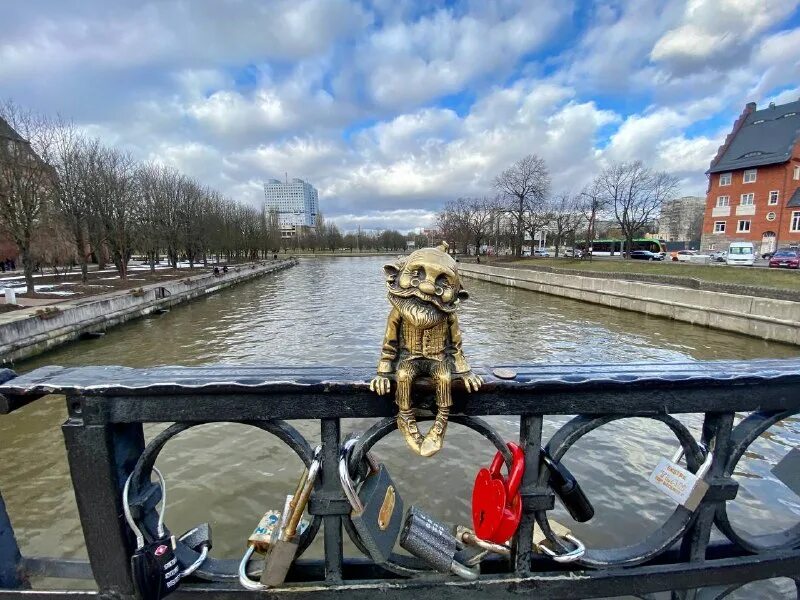 дтп мотоциклист 03. калининград опасно ли. поющие фонтаны калининград. 2020 калининград.